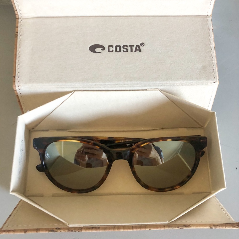 Costa Women’s Isla Sunglasses
